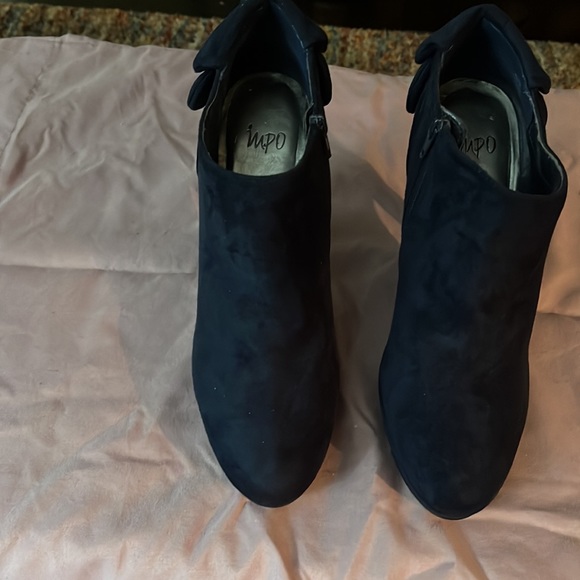 Impo Velvet Navy Booties Bow Detail on Back Sz 10M - Picture 3 of 9